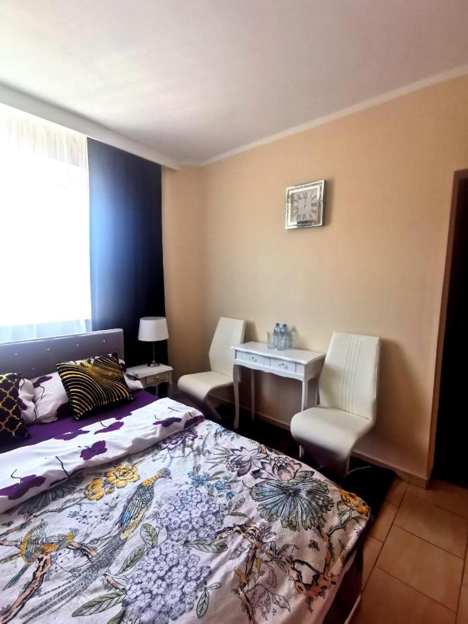 Butikowe Pokoje Hlucholazy Exteriér fotografie