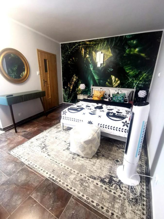 Butikowe Pokoje Hlucholazy Exteriér fotografie